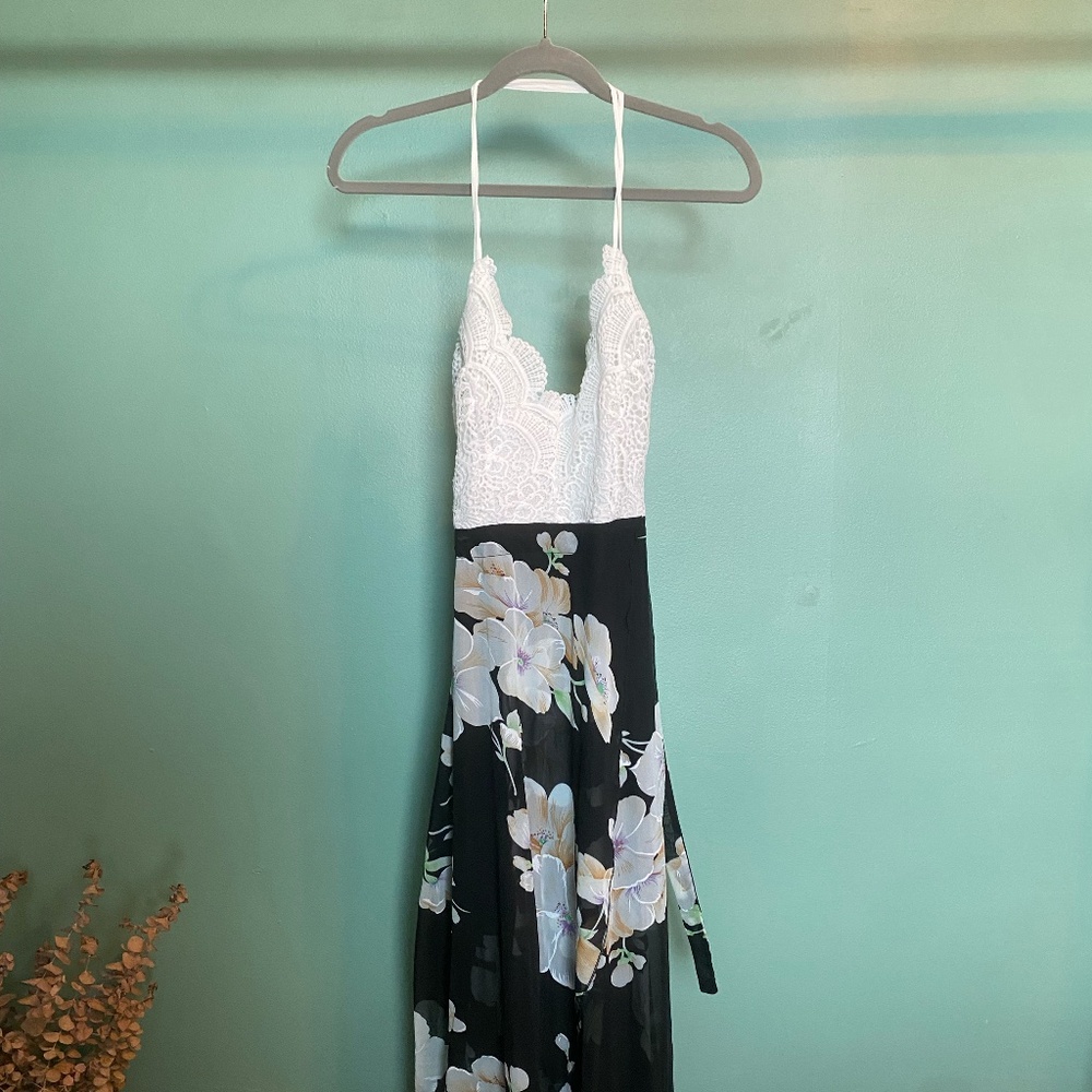 Blooming Jelly women's maxi dress with lace and flowy floral layers size small